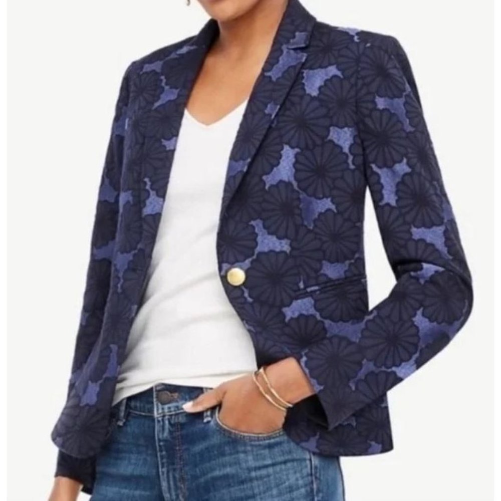 Ann Taylor Daisy Jacquard Blue Floral Blazer Size 6 Jacket gold buttons $15